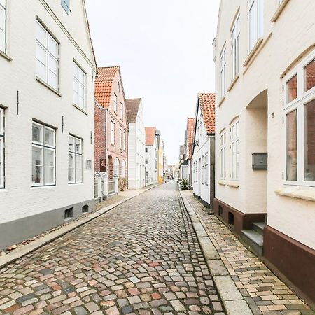 Apartmenthaus Theodor Storm Meeresstrand Хузум Экстерьер фото